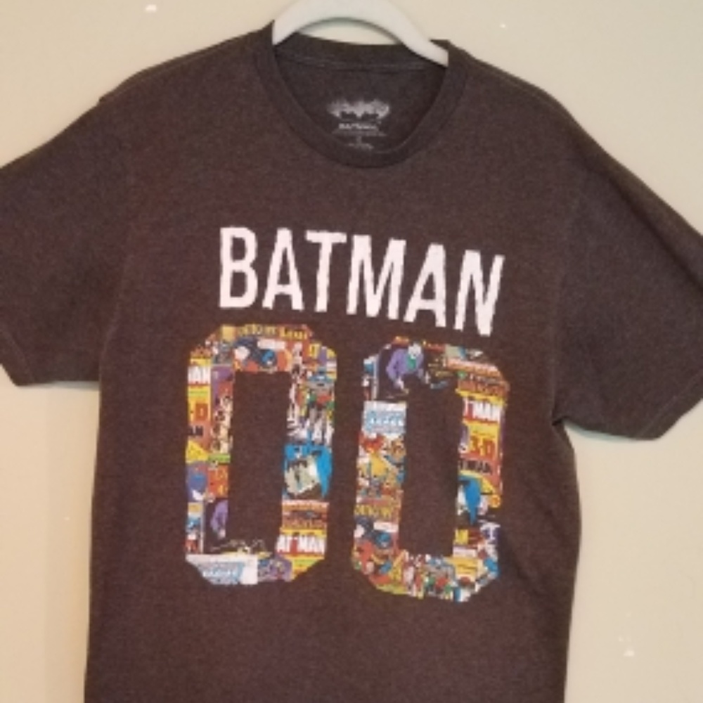 BATMAN colorful graphics t-shirt size M